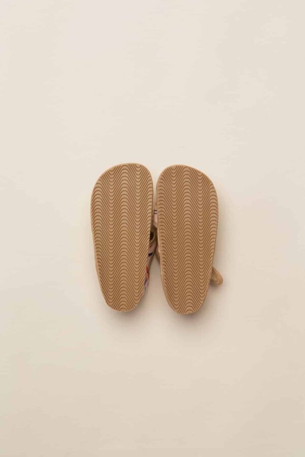 Milash barefoot roosad sisejalatsid