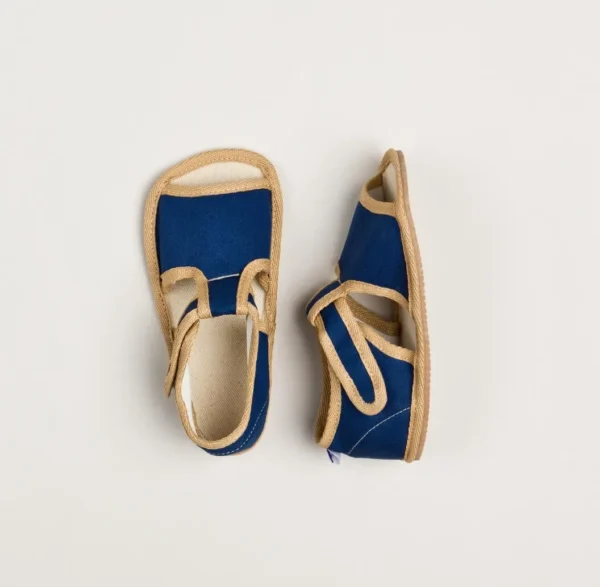 sinised lasteaiajalatsid Milash Monica Blue
