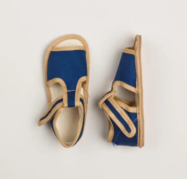 sinised lasteaiajalatsid Milash Ross Blue