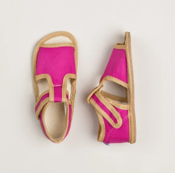 sinised lasteaiajalatsid Milash Ross Magenta