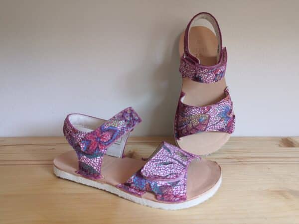 Koel Barefoot Fuchsia Flowers sandaalid