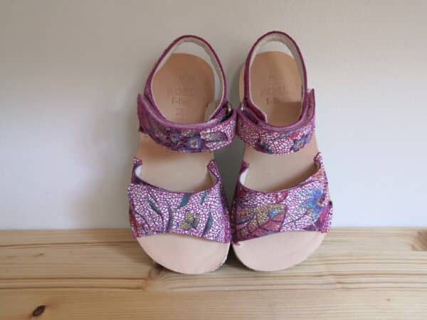Koel Barefoot Fuchsia Flowers sandaalid