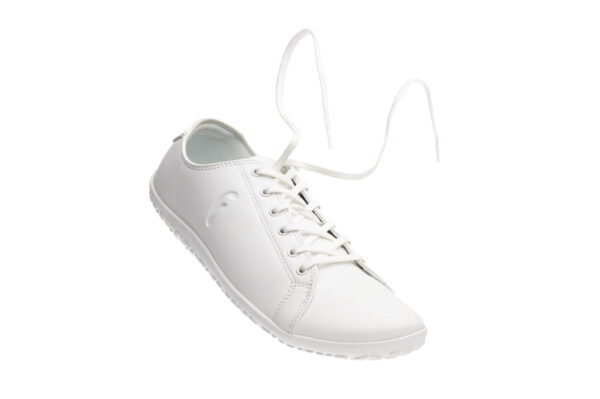 Valged paljajalujalatsid freet nimbus white