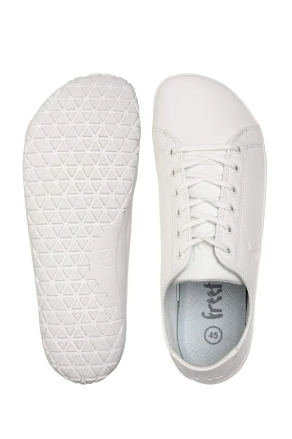 Valged paljajalujalatsid freet nimbus white