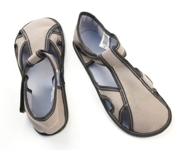 EF Barefoot hallid sandaalid lasteaeda