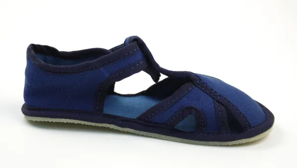 EF Barefoot sinised sandaalid lasteaeda