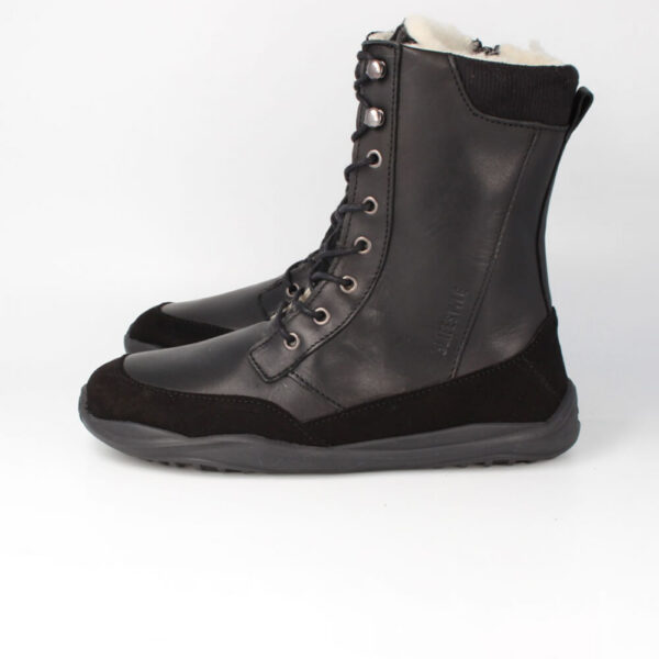 Villavoodriga mustad talvesaapad Blifestyle Discoverstyle