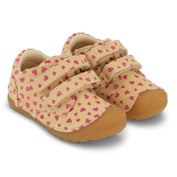 Heart-shaped barefoot shoes for children for summer