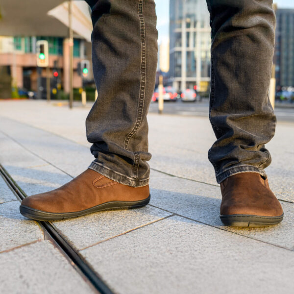 Freet Mooch Brown barefoot slip-on jalatsid naistele ja meestele