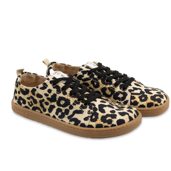 Lang. S Breeze Leopard barefoot tennised