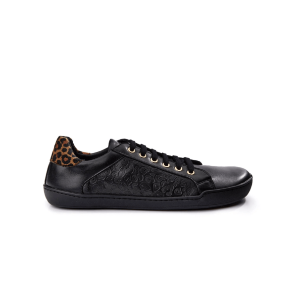 Vega Barefoot Fuego Negro mustad nahast tennised